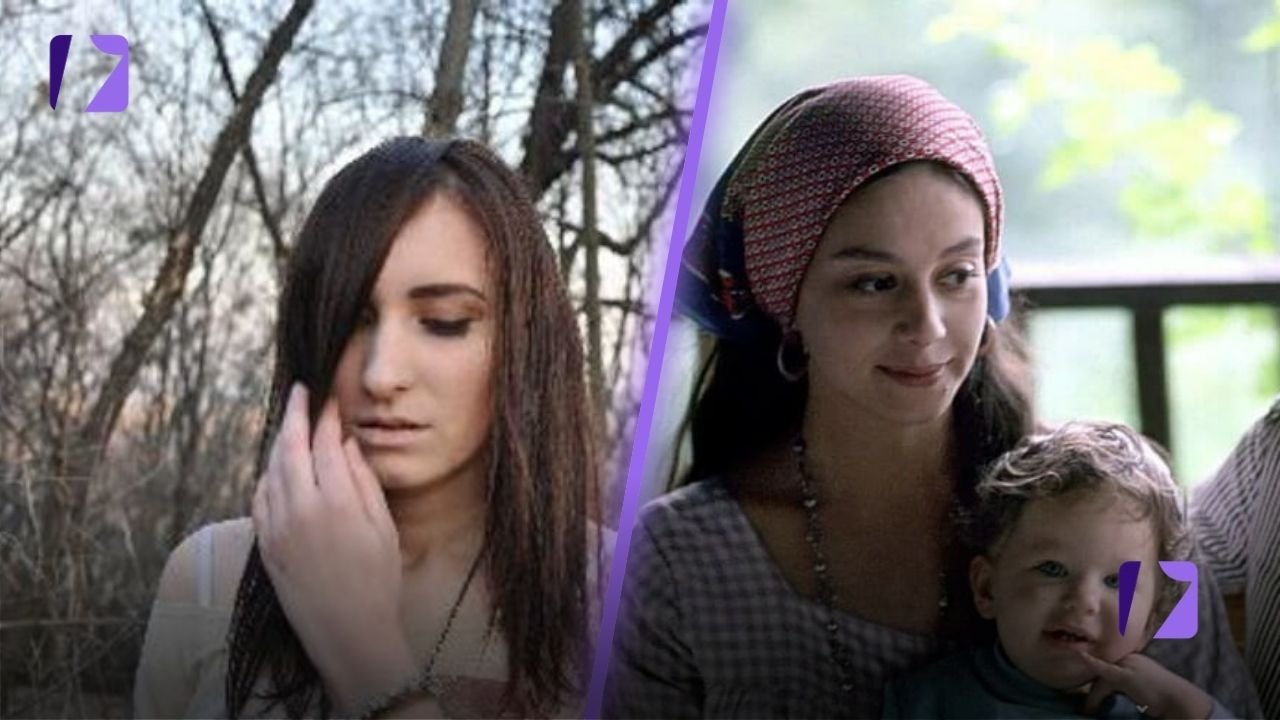 Anna Dylan with her mom