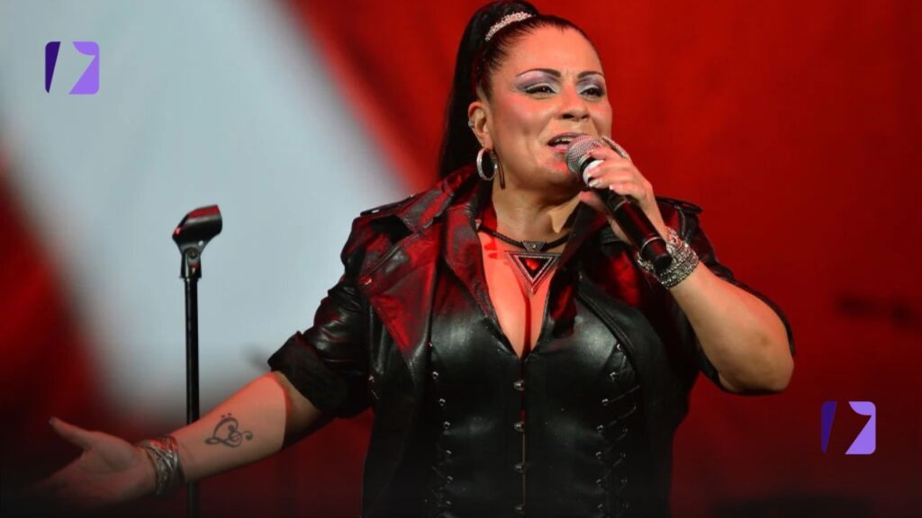 antonimar mello on stage