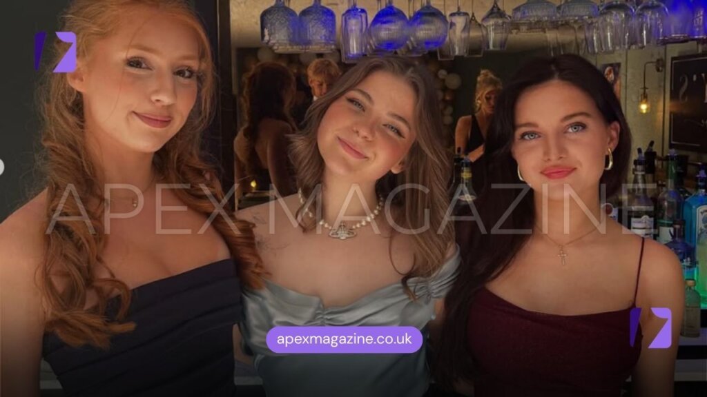 Amélie Pease With Friends