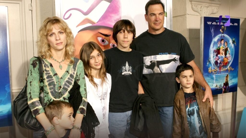 Alexandra Catherine Warburton With Parent And Sibling