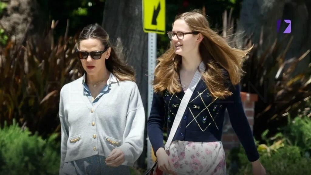 Jennifer Garner And Violet Affleck