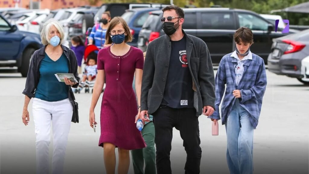 Violet Affleck Is Almost As Tall As Dad Ben Affleck