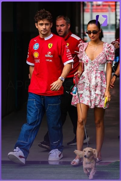 Alexandra Saint Mleux Supporting Charles