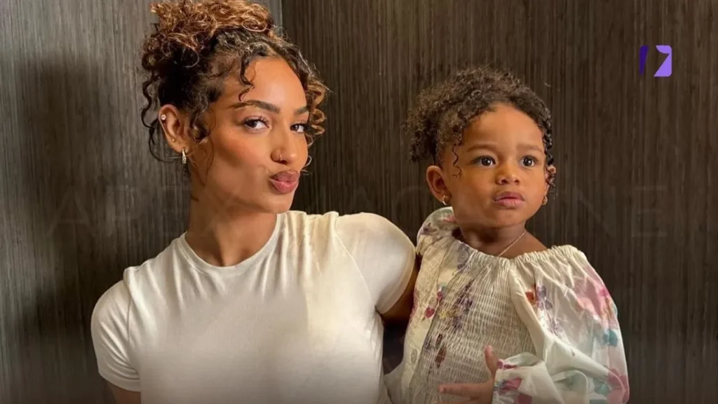 Danielle Leigh Curiel With Daughter