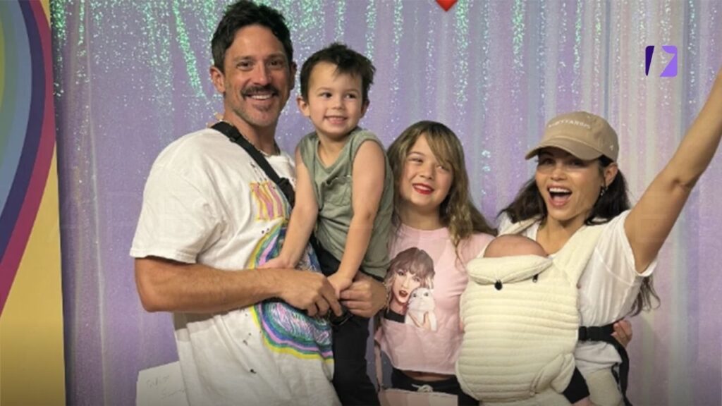Jenna Dewan With Family And  Steve Kazee
