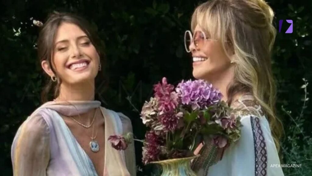 Dina With Daughter